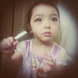 Meet your Posher, Iris